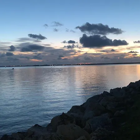 Holiday home Maison 10/12 Pers A 5 Min Du Phare Des Baleines