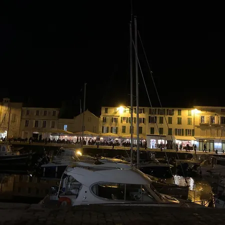 Maison 10/12 Pers A 5 Min Du Phare Des Baleines Saint-Clément-des-Baleines